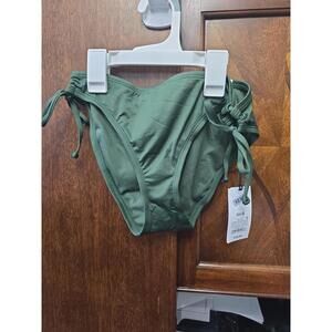 Small brand new women swim bottoms from target.Item 1031